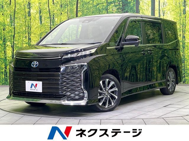 TOYOTA / VOXY HYBRID