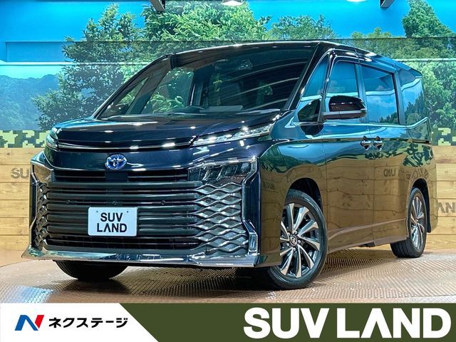 TOYOTA / VOXY HYBRID