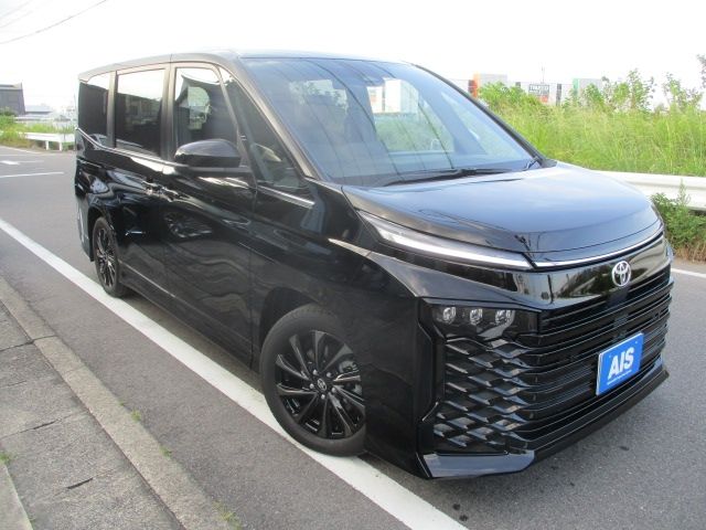 Japanese used car Ref# 1643000 TOYOTA / VOXY HYBRID