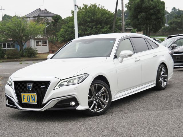 TOYOTA / CROWN sedan hybrid 4WD