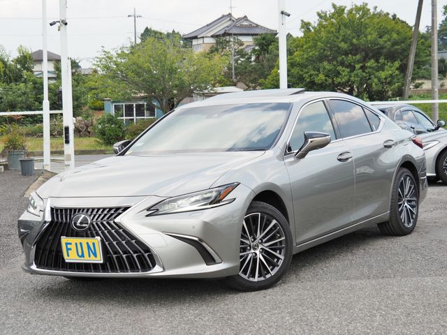 Japanese used car Ref# 1643780 TOYOTA / LEXUS ES300h
