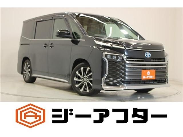TOYOTA / VOXY HYBRID 4WD