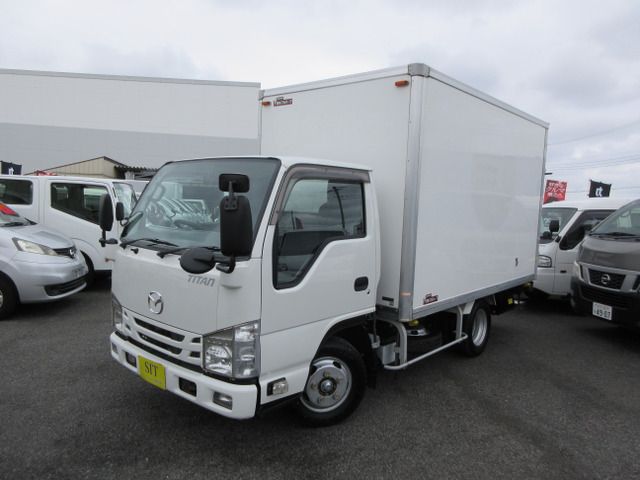 MAZDA / TITAN