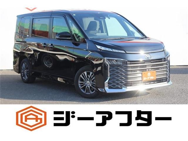 TOYOTA / VOXY HYBRID
