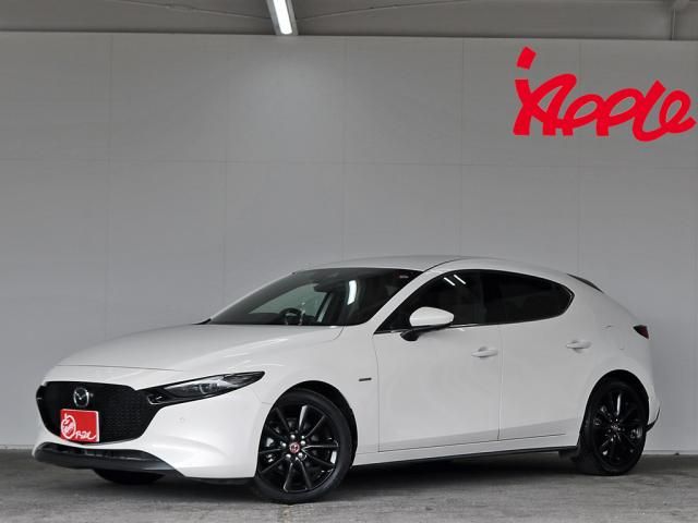 Japanese used car Ref# 1644561 MAZDA / MAZDA3 FASTBACK