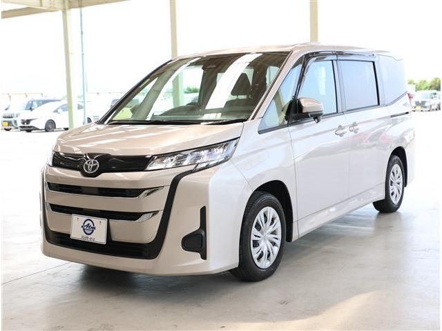 TOYOTA / NOAH