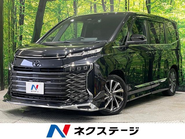 TOYOTA / VOXY HYBRID