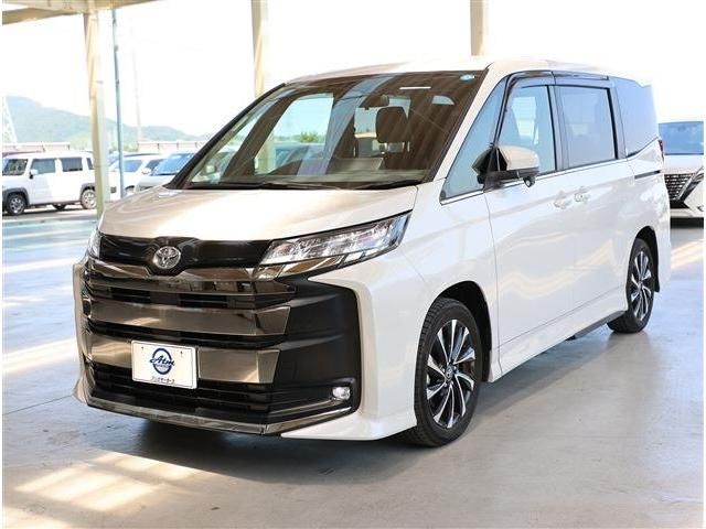 TOYOTA / NOAH