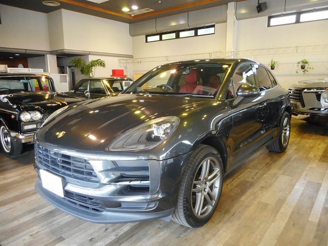 PORSCHE / PORSCHE Macan