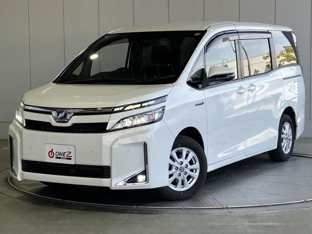 Japanese used car Ref# 1645132 TOYOTA / VOXY HYBRID