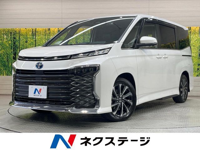TOYOTA / VOXY HYBRID