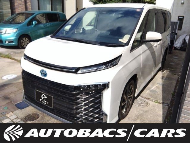 TOYOTA / VOXY HYBRID