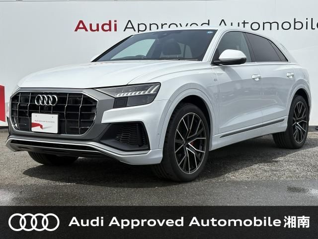 AUDI / AUDI Q8