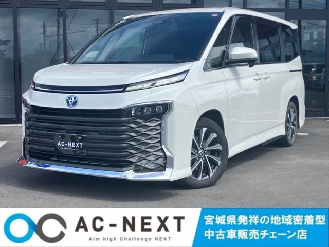 TOYOTA / VOXY HYBRID