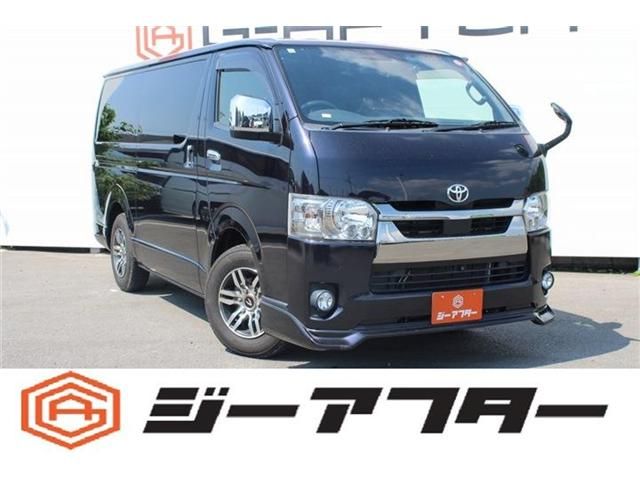 TOYOTA / ハイエース