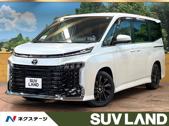 TOYOTA / VOXY HYBRID
