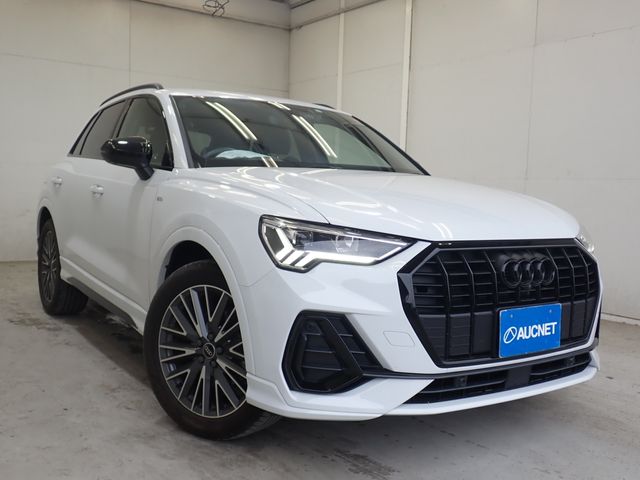 AUDI / AUDI Q3