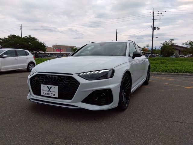 AUDI / AUDI RS4 AVANT
