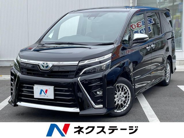 TOYOTA / VOXY HYBRID