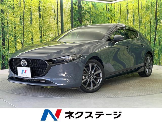 Japanese used car Ref# 1646273 MAZDA / MAZDA3 FASTBACK