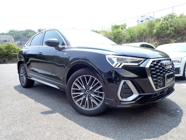 AUDI / AUDI Q3 SPORTBACK