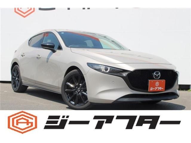 Japanese used car Ref# 1646677 MAZDA / MAZDA3 FASTBACK