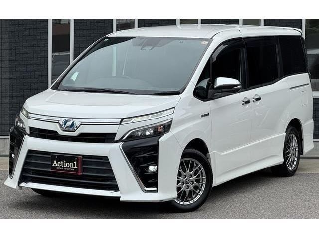 TOYOTA / VOXY HYBRID