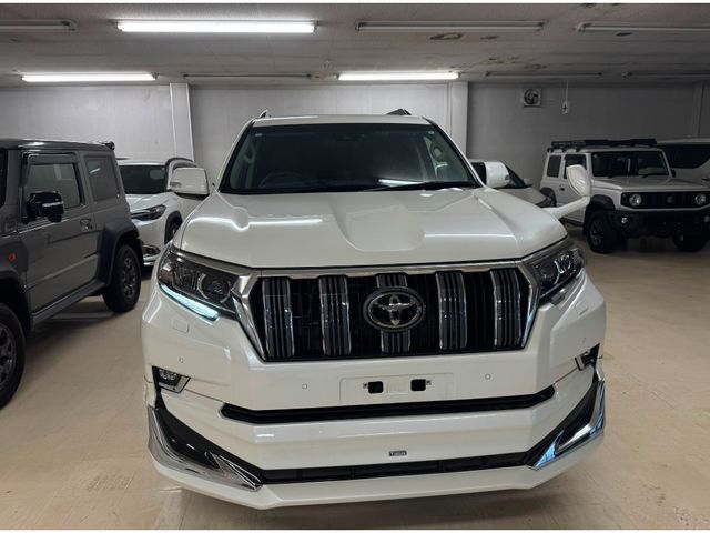 Japanese used car Ref# 1647077 TOYOTA / LANDCRUISER PRADO