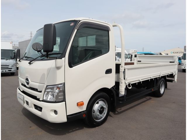 Japanese used car Ref# 1647100 HINO / DUTRO