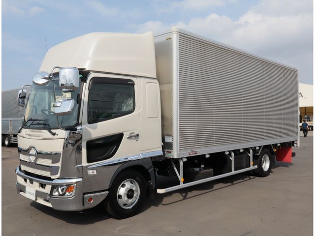 Japanese used car Ref# 1647105 HINO / RANGER