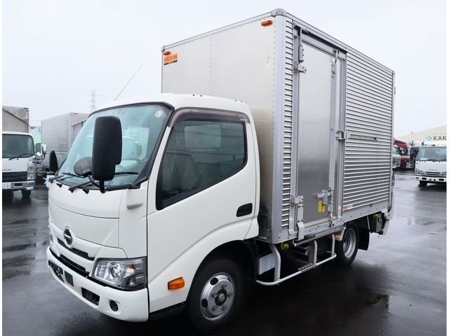 Japanese used car Ref# 1647127 HINO / DUTRO