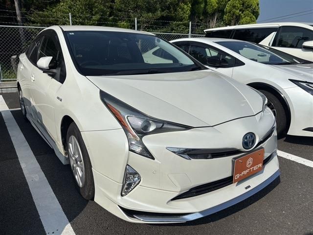 Japanese used car Ref# 1647141 TOYOTA / PRIUS