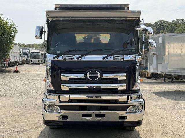 Japanese used car Ref# 1647282 HINO / PROFIA