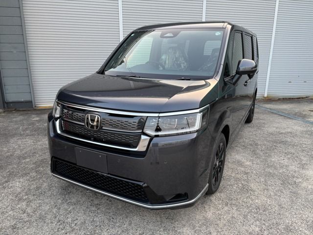 Japanese used car Ref# 1647325 HONDA / STEPWAGON SPADA 4WD