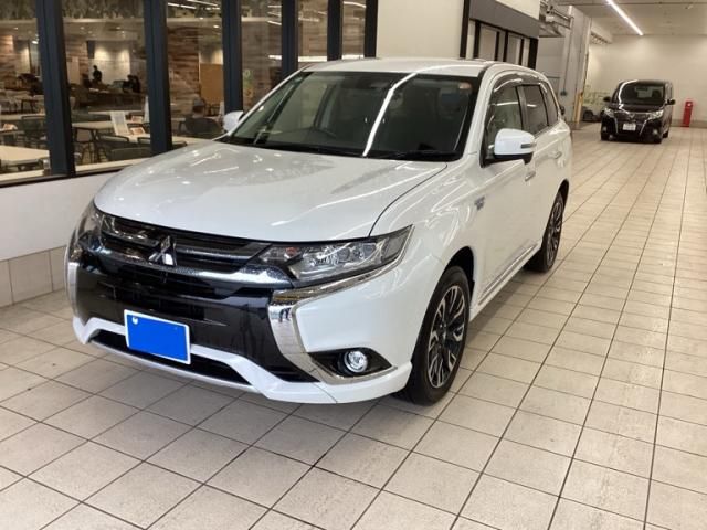Japanese used car Ref# 1647632 MITSUBISHI / OUTLANDER PHEV