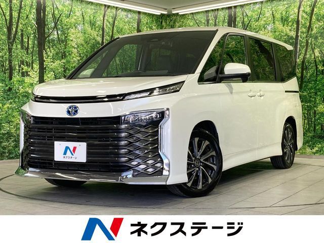 TOYOTA / VOXY HYBRID