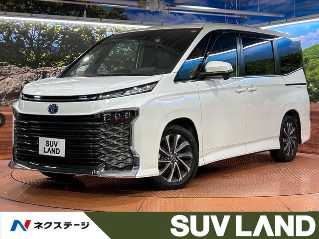TOYOTA / VOXY HYBRID