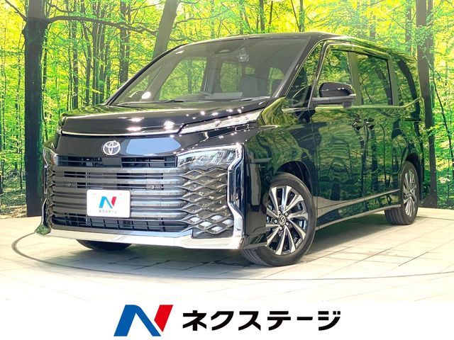 TOYOTA / VOXY HYBRID