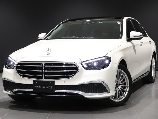 MERCEDES BENZ / MERCEDES BENZ E class sedan