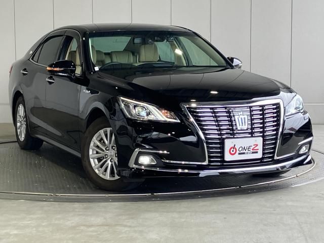 TOYOTA / CROWN sedan hybrid