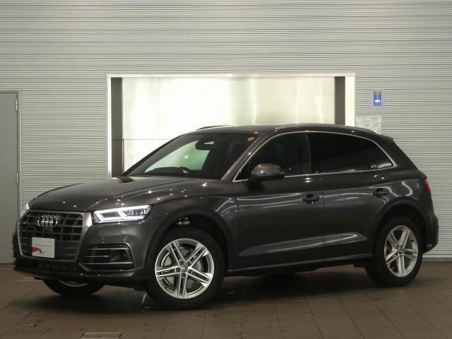 AUDI / AUDI Q5