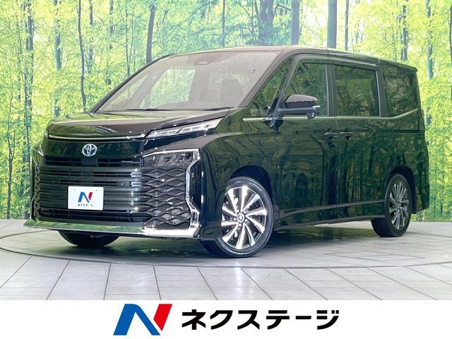 TOYOTA / VOXY HYBRID