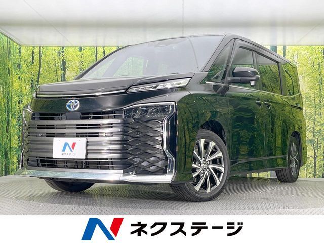 TOYOTA / VOXY HYBRID