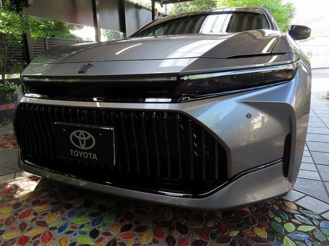 TOYOTA / CROWN sedan hybrid