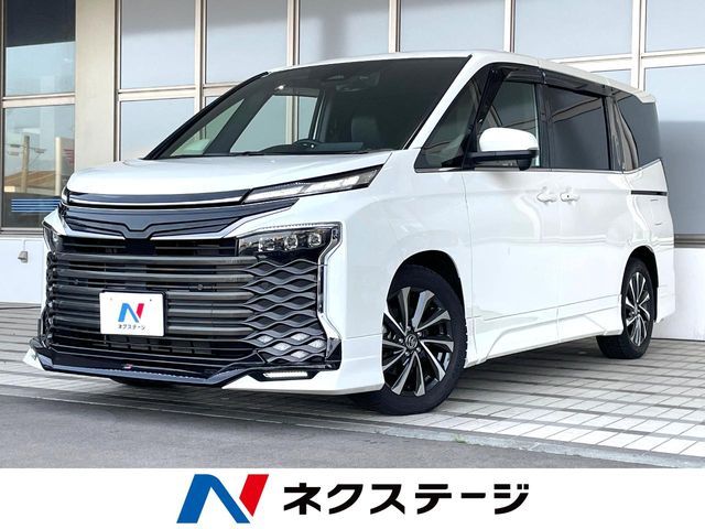 TOYOTA / VOXY HYBRID