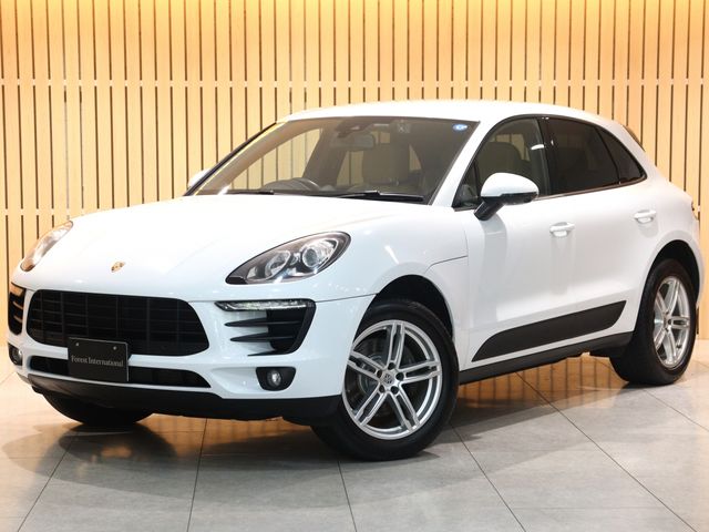 PORSCHE / PORSCHE Macan