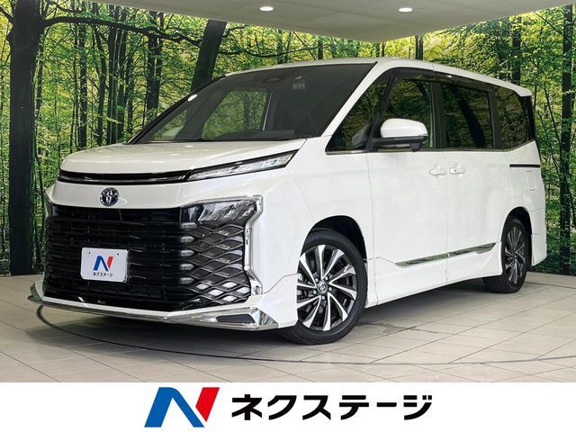 TOYOTA / VOXY HYBRID