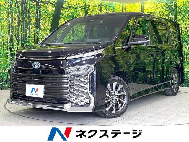 TOYOTA / VOXY HYBRID
