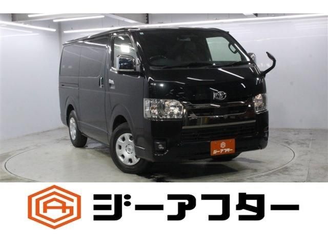 TOYOTA / ハイエース