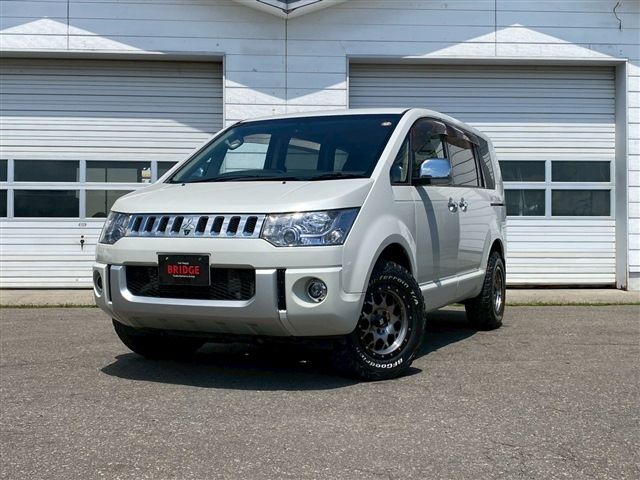 Japanese used car Ref# 1649921 MITSUBISHI / DELICA D:5 4WD